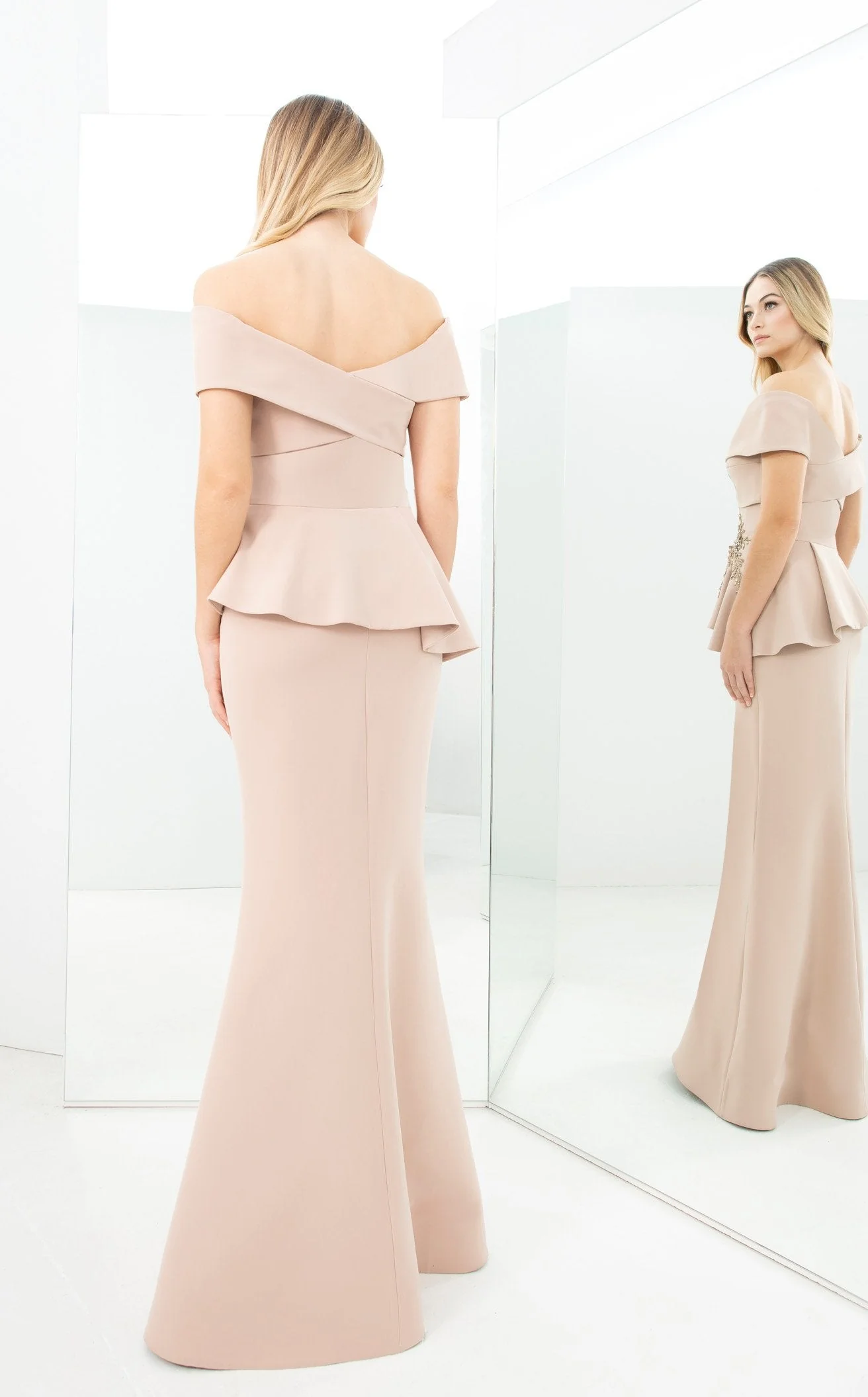 Daymor 1350 Dress - Image 7