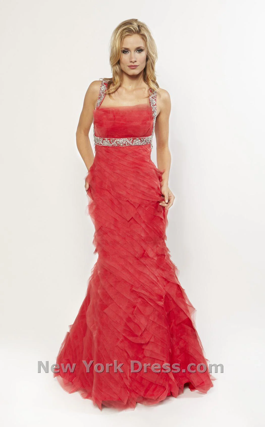 Nicole Bakti 6419