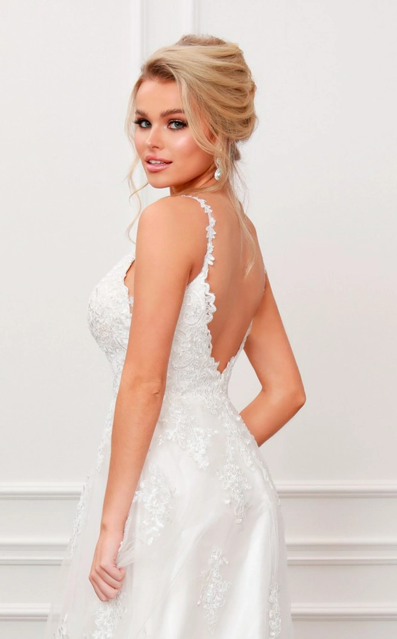 Nox Anabel C461CL Dress - Image 4