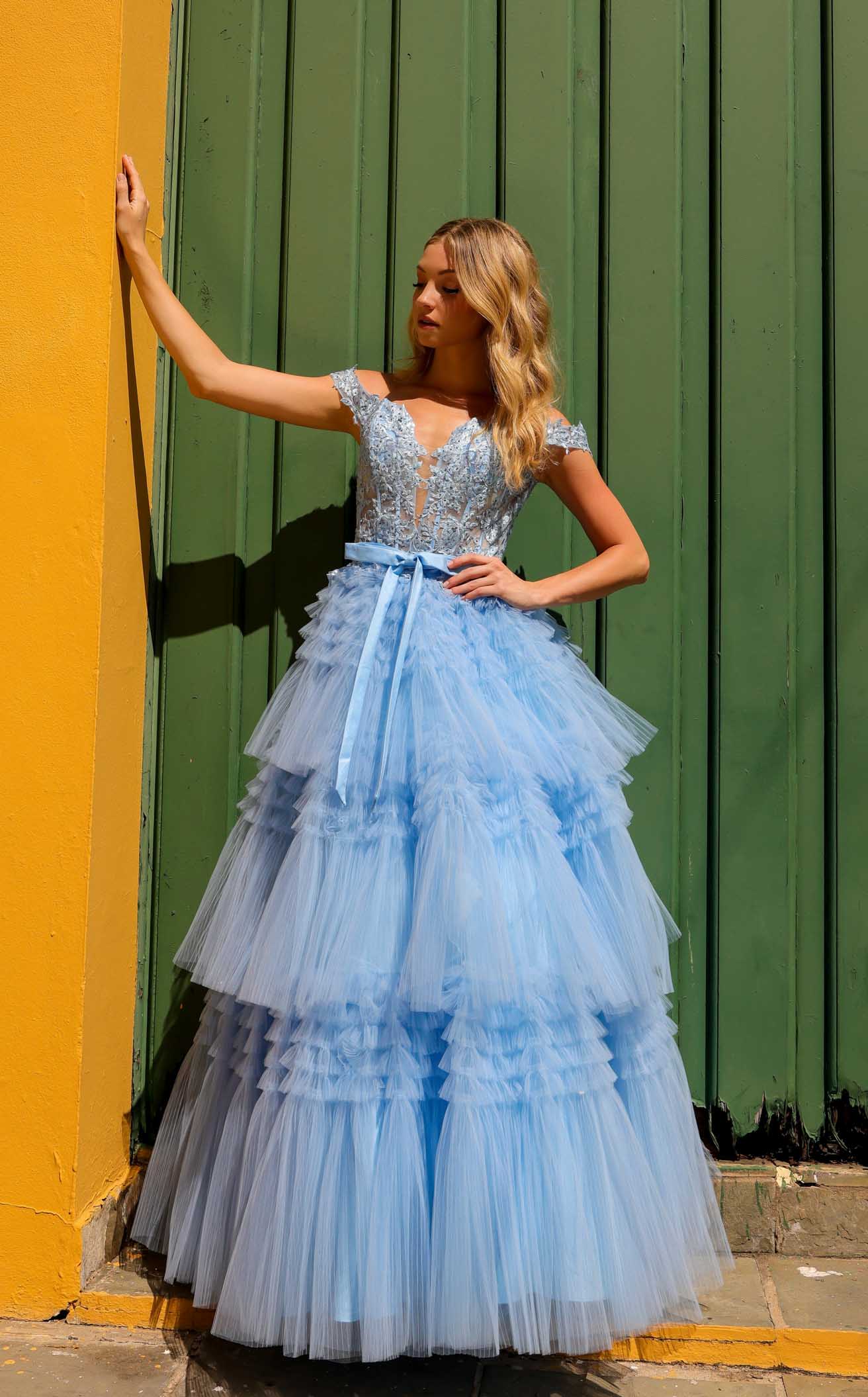 Nox Anabel E1293CL Dress - Image 2